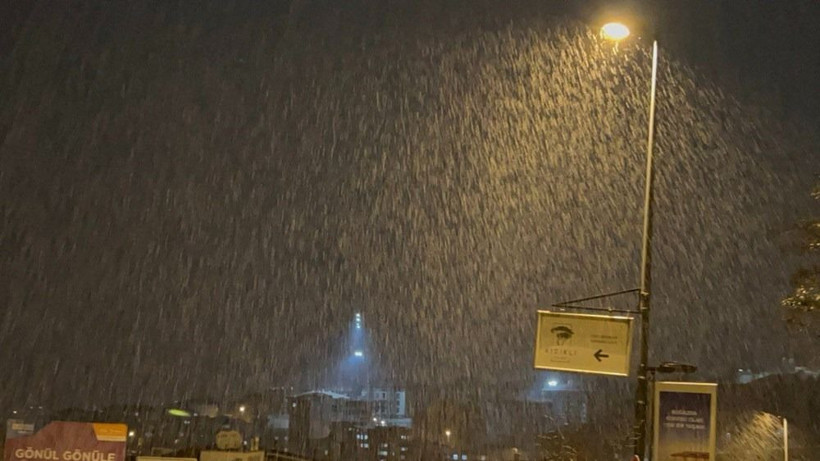 İstanbul'da kar yağışı ne zamana kadar sürecek? Milyonlarca vatandaş cevap arıyor! - Resim: 2