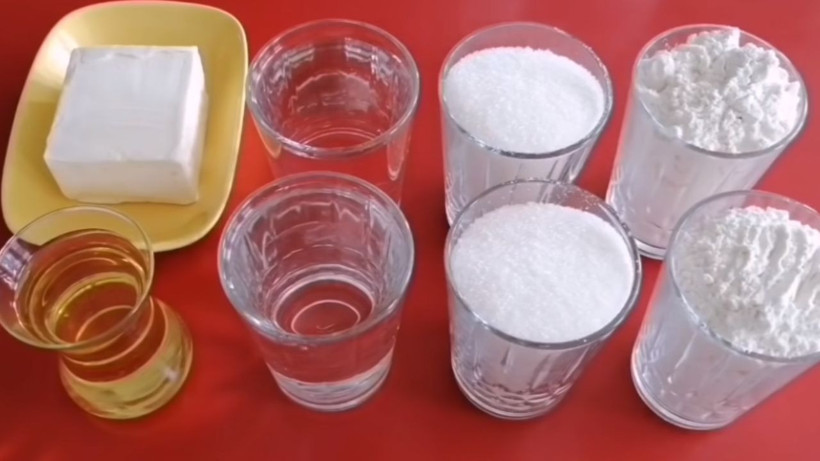 Anne usulü un helvası- Yağ yerine bunu ekleyince kıvamı ipek gibi oluyor - Resim: 3