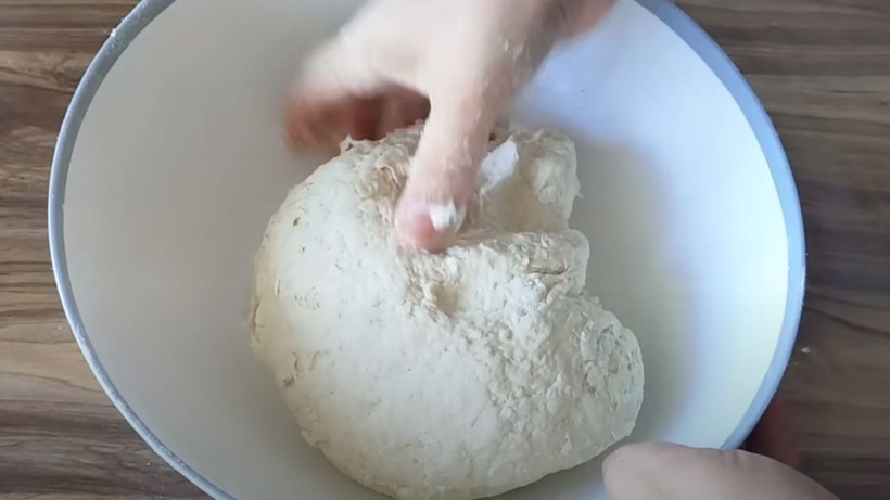 Hep yanlış yapmışız. Yufkayı perde gibi yapan yöntem buymuş! Yufka asla yırtılmıyor - Resim: 3