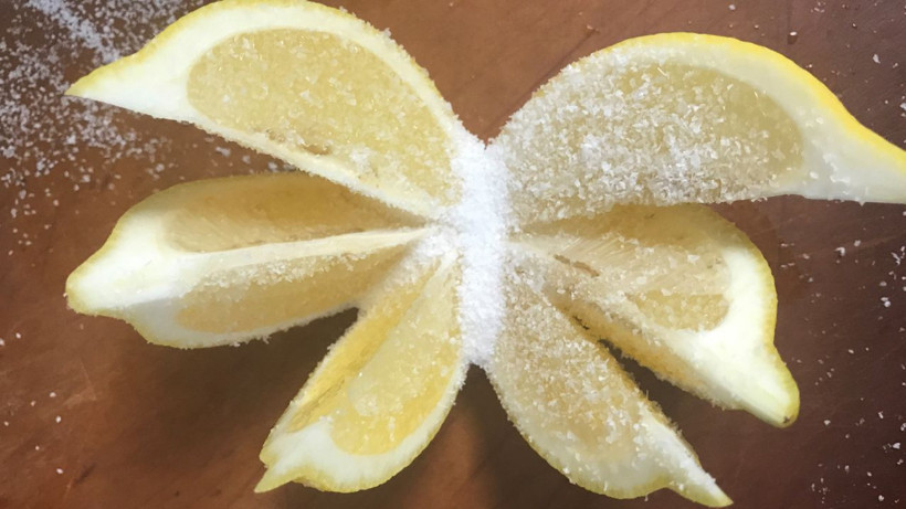 Yatmadan önce başucunuza tuzlu limon koyun. Herkesin mustarip olduğu derde deva oluyor - Resim: 4