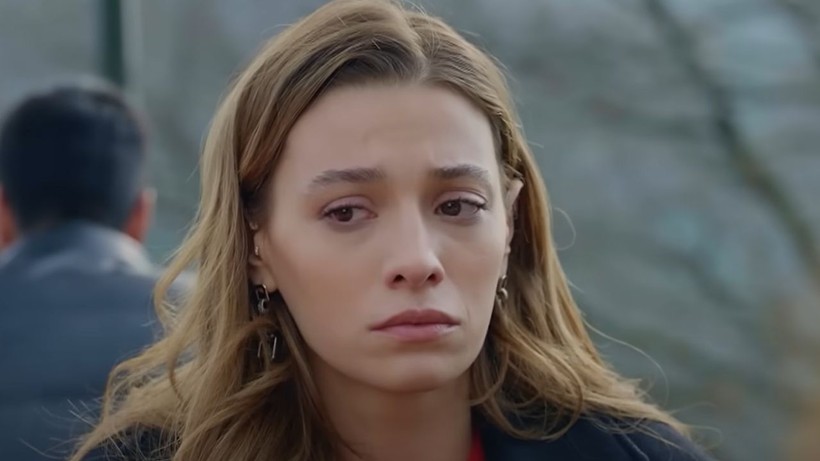 Gaddar dizisi yapımcıları büyük bombayı patlattı; Serenay Sarıkaya’yı görenler gözlerine inanamadı - Resim: 4