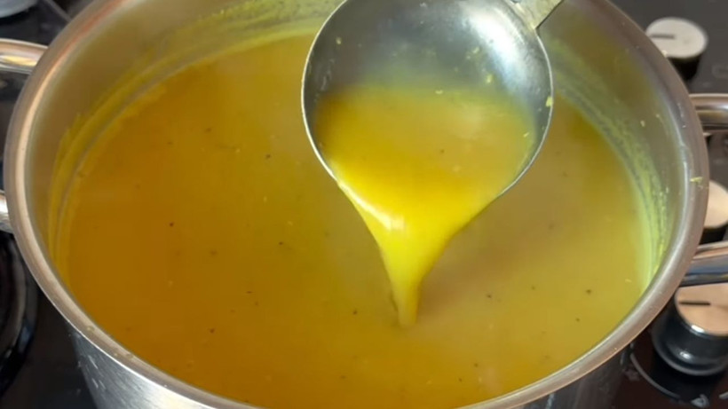 Sırrı falan yokmuş - Lokanta usulü mercimek çorbası için tencereye eklemelisiniz - Resim: 2