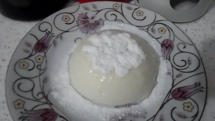 Su muhallebisi meğer bu kadar kolaymış; Yarım su bardağı eklemek yetiyor - Resim: 3