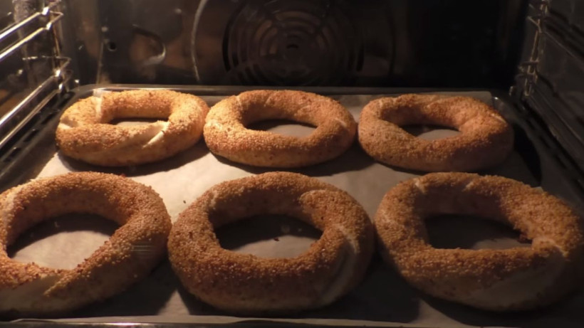 Pastane açtıran simit tarifi- 2 bardak suyla yapılıyor tel tel dökülüyor… - Resim: 1