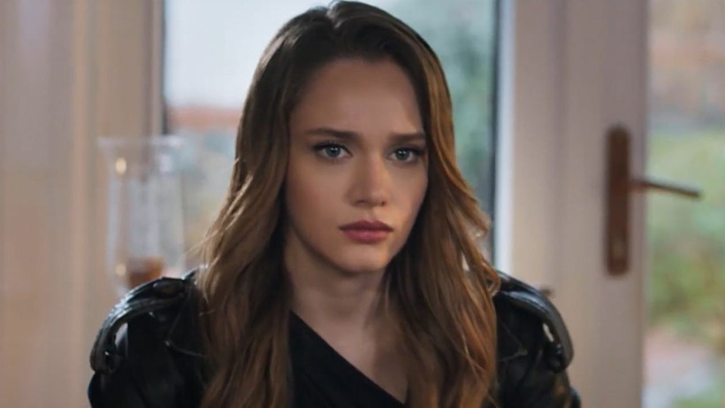 Hudutsuz Sevda dizisinde kahreden ayrılık kararı; İddialı dizide Miray Daner depremi - Resim: 3