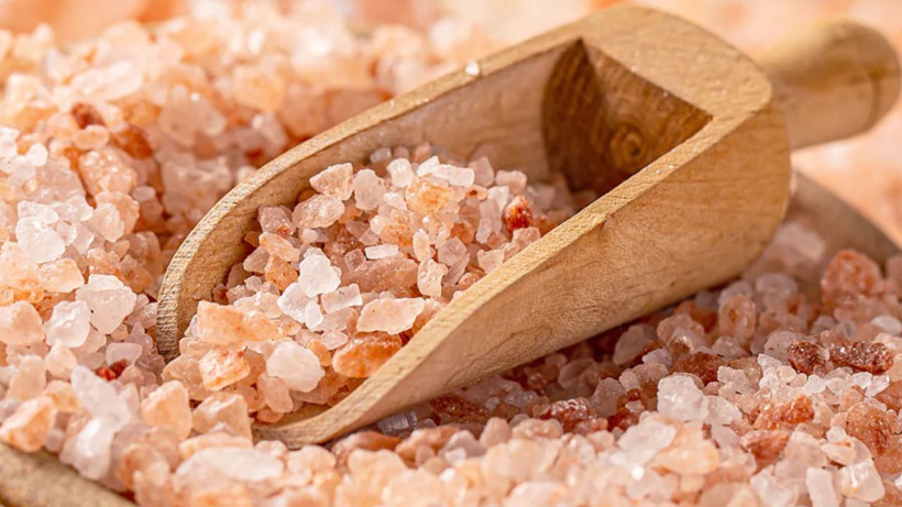 Çay kaşığının ucuyla 1 litrelik suya ekleyin ve için; Ödem ve fazla kiloları atıyor - Resim: 4