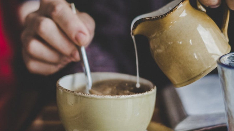 Çaya 1 kaşık ekleyince acılığını alıyor ve lezzetini katlıyormuş! İngilizler de böyle içiyor - Resim: 4