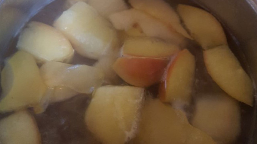 Ayva kabuklarını kaynatıp içine limon suyu sıkın; 1 bardak içildiğinde bile şifa yağıyor - Resim: 2