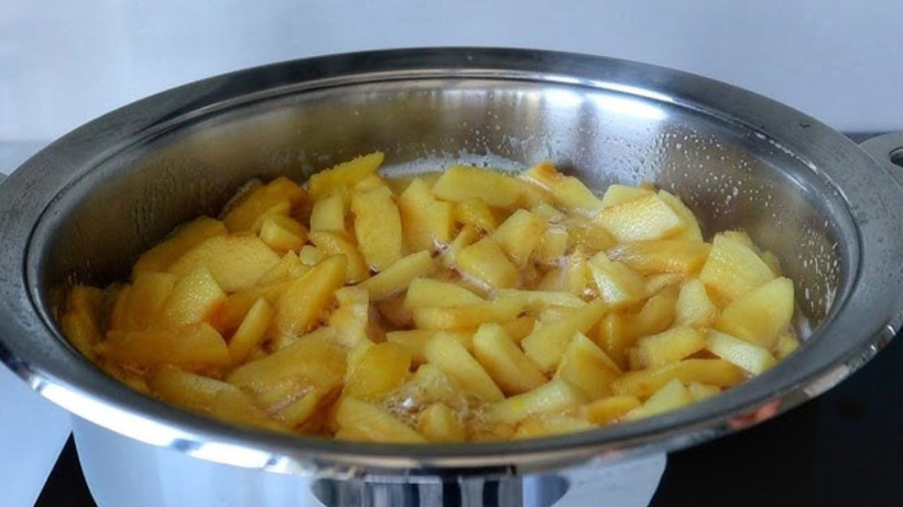 Ayva kabuklarını kaynatıp içine limon suyu sıkın; 1 bardak içildiğinde bile şifa yağıyor - Resim: 4