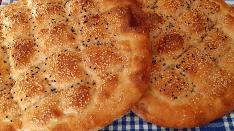 Fırın ustası tüm sırrı bozdu; Evde pratik ramazan pidesi tarifi - Resim: 4