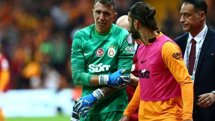 Ailesi İstanbul’u terk etti.. Galatasaray’da bir efsane daha gidiyor - Resim: 2