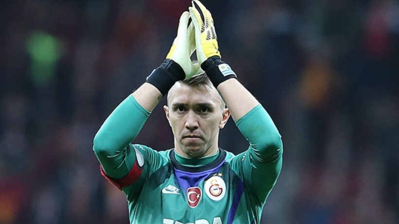 Ailesi İstanbul’u terk etti.. Galatasaray’da bir efsane daha gidiyor - Resim: 4