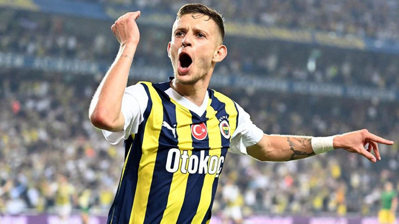Fenerbahçe kupadan elendi faturası o isme kesildi; Gelen transfer teklifi kabul edildi! - Resim: 1