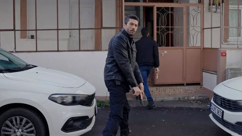 Arka Sokaklar dizisinden gelen haber şoka uğrattı; Bir dönem daha erken bitti - Resim: 1