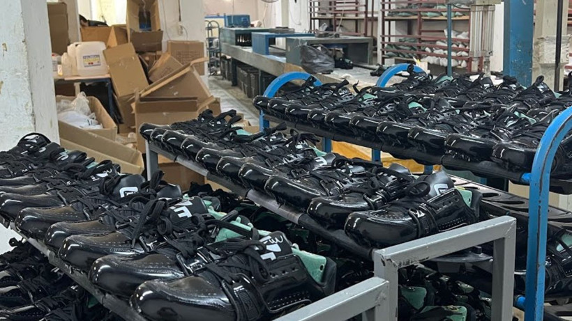 İflas bayrağı çeken ayakkabı devi gündemde; Şirket sahibinin hali şaşırttı - Resim: 2