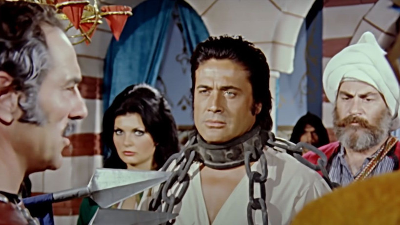 Cüneyt Arkın filminde yıllar sonra olay detay; Belki de yüzlerce kez izlediniz - Resim: 2