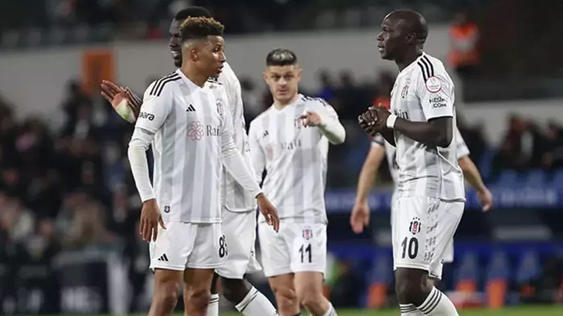 Beşiktaş’ta kriz! Efsane yıldız ayrılık kararı aldı – Bir dönem daha erken bitti - Resim: 2