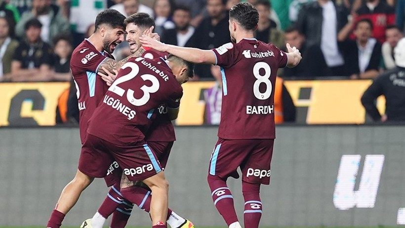Trabzonspor'un genç yıldızı ile yollar ayrıldı; Taraftar bile bu vedayı düşünmemişti - Resim: 1