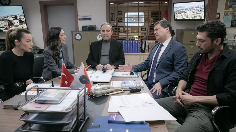 Arka Sokaklar dizisinde yeni dönem başladı; Eski efsaneler yeniden bir arada - Resim: 1