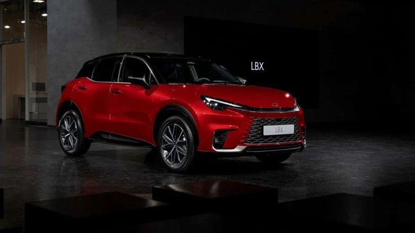 Lexus Türkiye, yeni SUV modeli LBX'i tanıttı - Herkes fiyatını merak ediyordu! Büyük sürpriz - Resim: 2