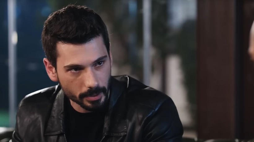 Hudutsuz Sevda dizisini hiç kimse izleyemedi; Miray Daner ayrılığı kendisi açıkladı - Resim: 1