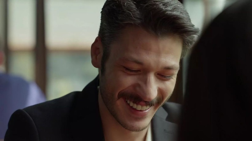 İnci Taneleri dizisine bu sahneyle veda etti; Yeni bölüm sonrası Hazar Ergüçlü krizi - Resim: 2