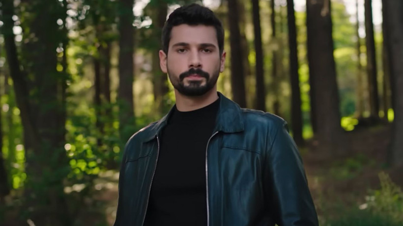 Hudutsuz Sevda oyuncuları arasında büyük kavga; Seyirci ne olduğuna anlam veremiyor - Resim: 4