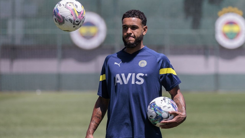 Fenerbahçe'nin yıldız ismi takımdan ayrıldı; Taraftarı yıkan sözler - Resim: 1