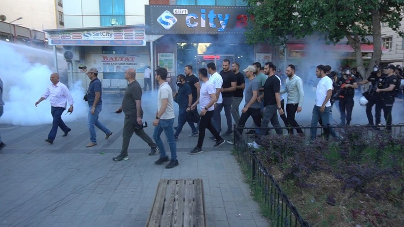 Siirt’te, Hakkari protestosuna polis müdahalesi - Resim: 1