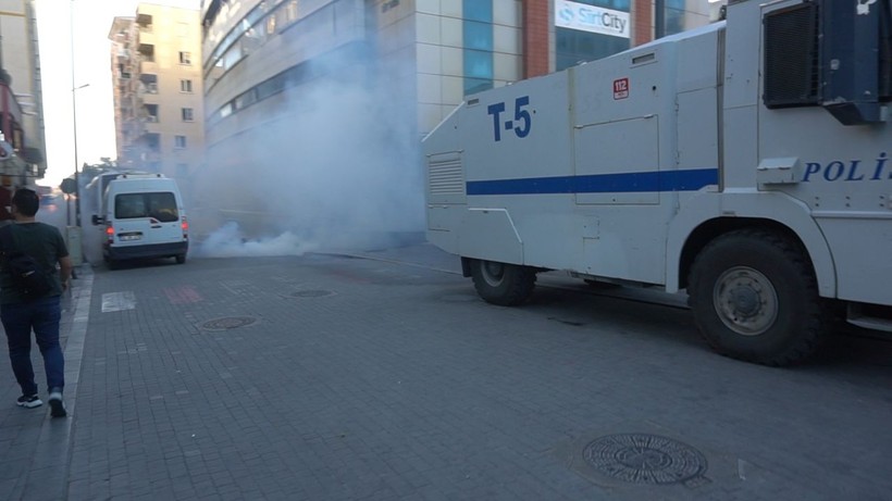 Siirt’te, Hakkari protestosuna polis müdahalesi - Resim: 2
