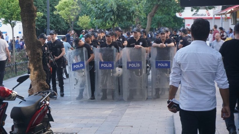 Siirt’te, Hakkari protestosuna polis müdahalesi - Resim: 3