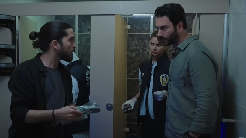 Arka Sokaklar dizisinin başrolü kadrodan alındı; 18 yıllık serüveni bitirdiler - Resim: 1