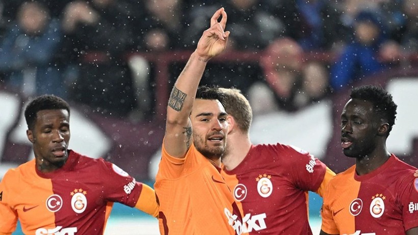Ve Kaan Ayhan takım arkadaşları ile vedalaştı; Galatasaray taraftarını yıkan ayrılık - Resim: 4
