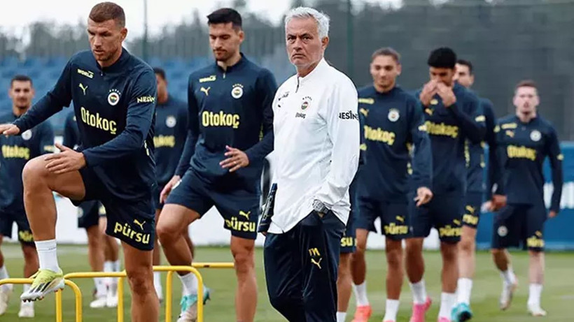 Jose Mourinho dünya yıldızı o ismi de getirdi; Yılın bombasını Fenerbahçe patlattı - Resim: 1