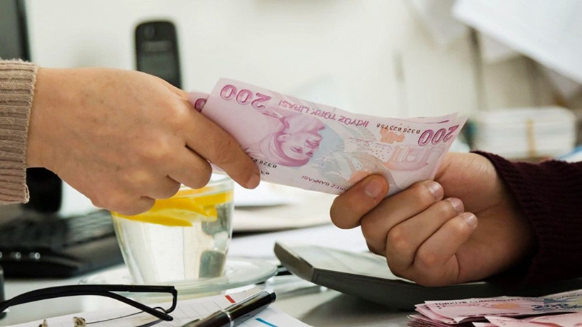 Emekliye ek zam kulisi! SGK Uzmanı canlı yayında açıkladı: Birkaç gün içinde... - Resim: 1