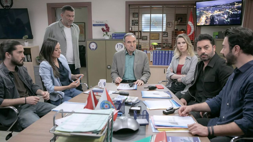 Arka Sokaklar dizisinden kovulduğu ortaya çıktı; Kimse ne olduğuna anlam veremedi - Resim: 1