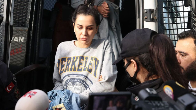 Dilan Polat iddianamesinden yeni ayrıntılar: 'Kabak lifli sabun'la para aklama - Resim: 1