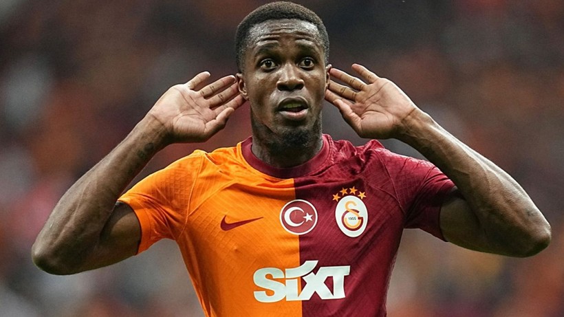 Wilfried Zaha Galatasaray ile yollarını ayırdı; Bir dönem daha sona erdi - Resim: 1