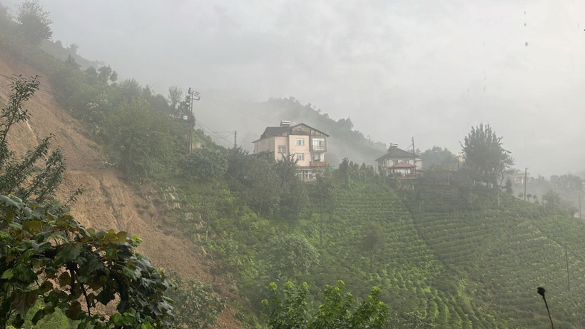 Rize'de sağanak, heyelan ve taşkınlara neden oldu - Resim: 2