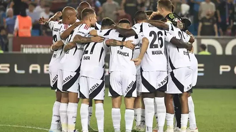 Deprem! Yıldız futbolcu Beşiktaş'tan ayrıldı – Yeni adresini bile açıkladılar - Resim: 1
