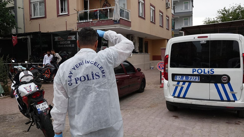 Antalya'da, Rusya'ya gidip gelen kadın kocasını ölü buldu - Resim: 2
