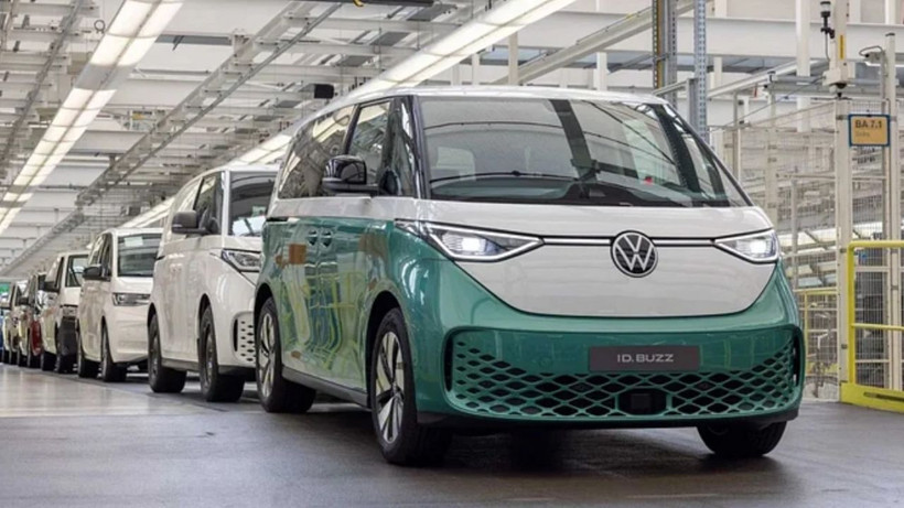 Volkswagen ID. Buzz dört farklı versiyonla satışta; Türkiye fiyatını kimse böyle tahmin etmedi - Resim: 2