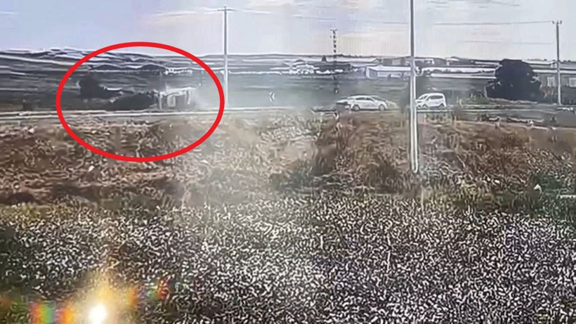 Diyarbakır’da iki otomobilin çarpıştığı kaza kamerada - Resim: 4