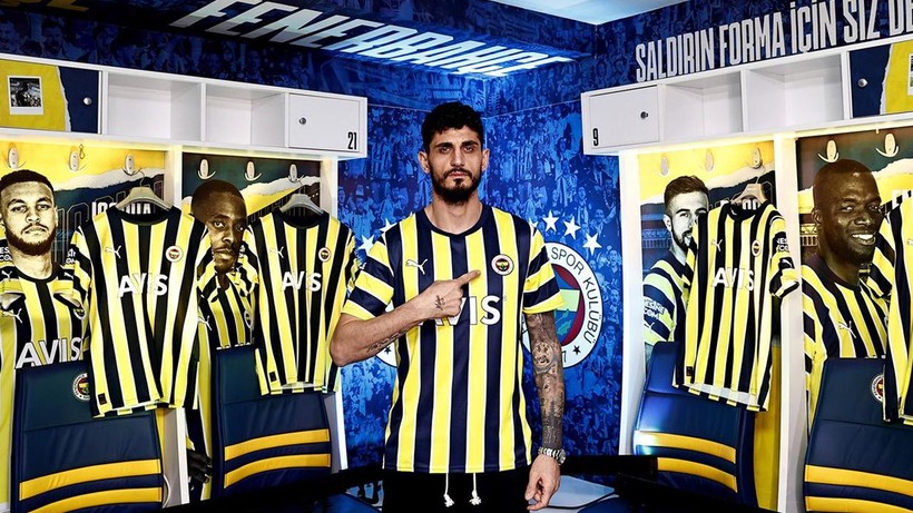 Samet Akaydin Fenerbahçe ile yollarını ayırdı; Yeni adresi daha şaşırtıcı - Resim: 2