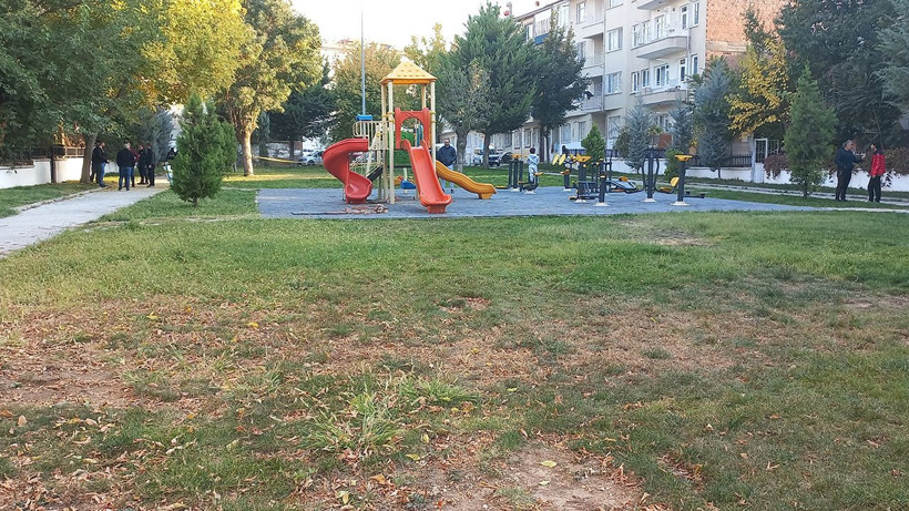 Parkta telefonla konuşurken, tabancayla vuruldu - Resim: 3