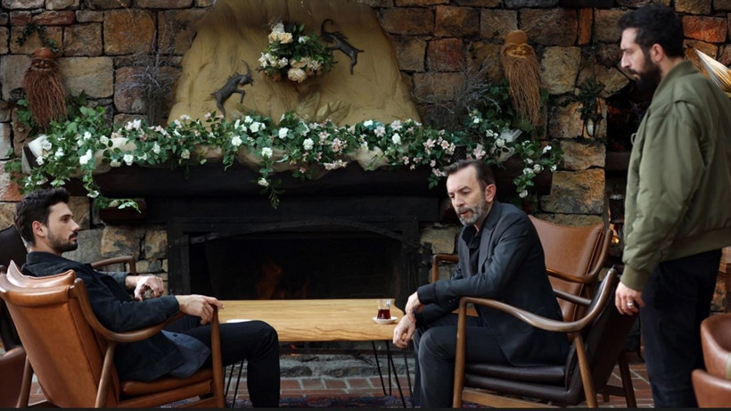 Ve Hudutsuz Sevda dizisine sonunda geri döndü; Yeni bölümde herkes gördü - Resim: 2