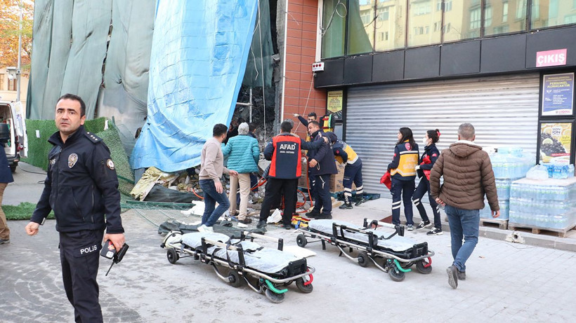 Kontrollü yıkımda tavan çöktü; 2 işçi yaralandı - Resim: 3