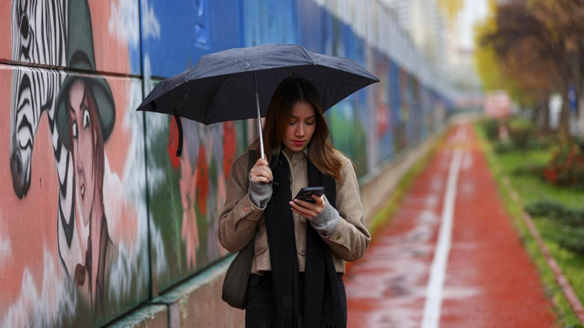 Meteoroloji'den İstanbul, Ankara ve İzmir dahil 49 il için sarı alarm: AKOM da saat verip uyardı, kuvvetli yağış geliyor - Resim: 1