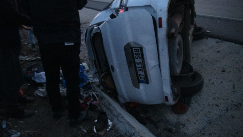 Kilis'te otomobil takla attı: 5 yaralı - Resim: 3