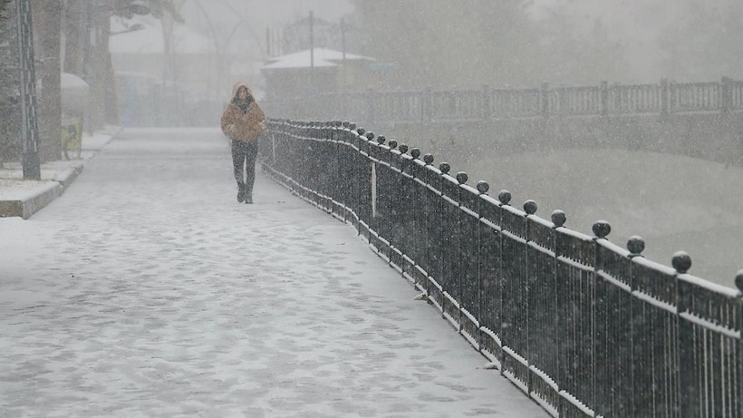Meteoroloji’den sarı kodlu uyarı: 'Çok kuvvetli gelecek' diyerek alarm verdi, kar ve fırtınadan göz gözü görmeyecek - Resim: 1